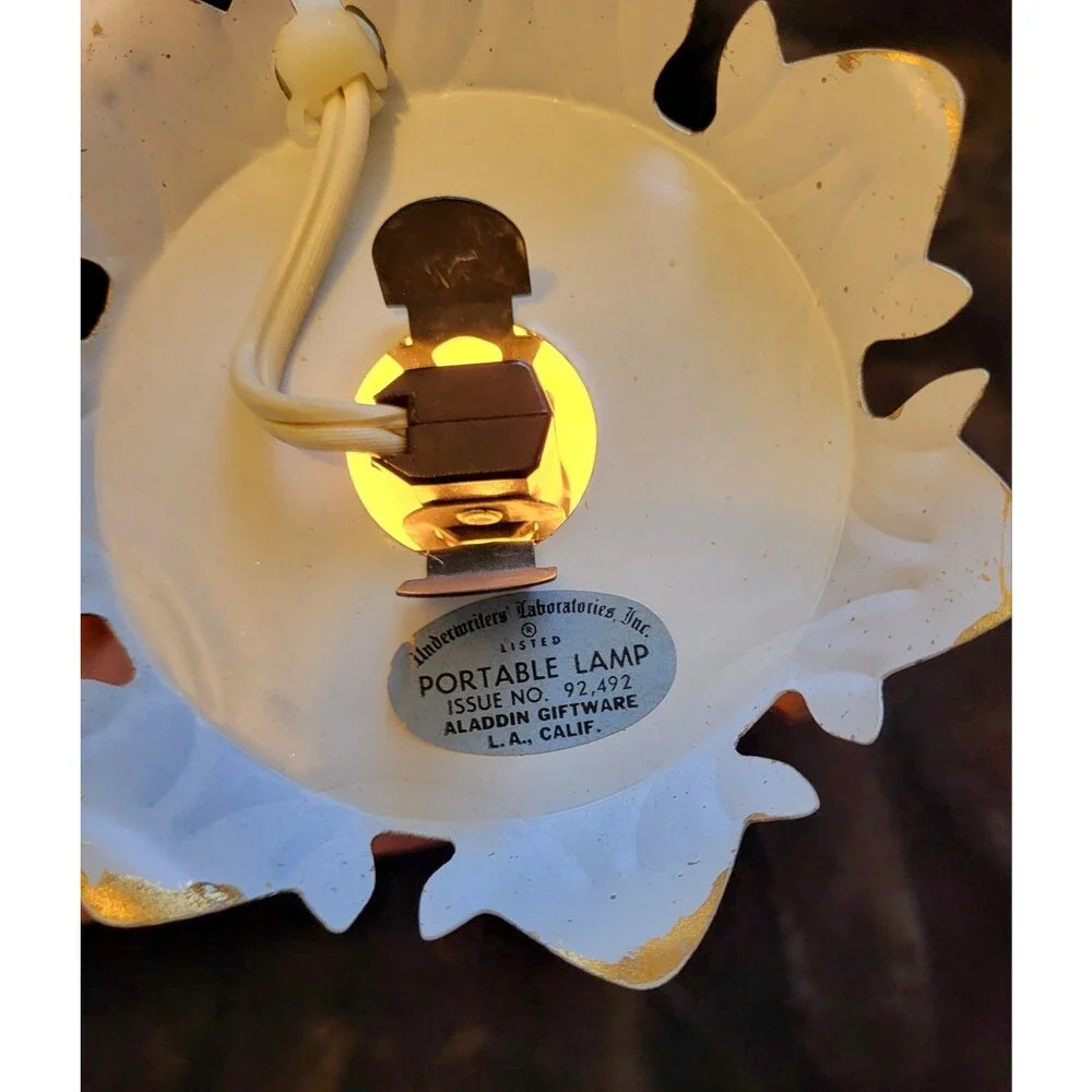 Vintage Bunny Rabbit Aladdin Giftware Portable Lamp Night Light Retro Table Lamp
